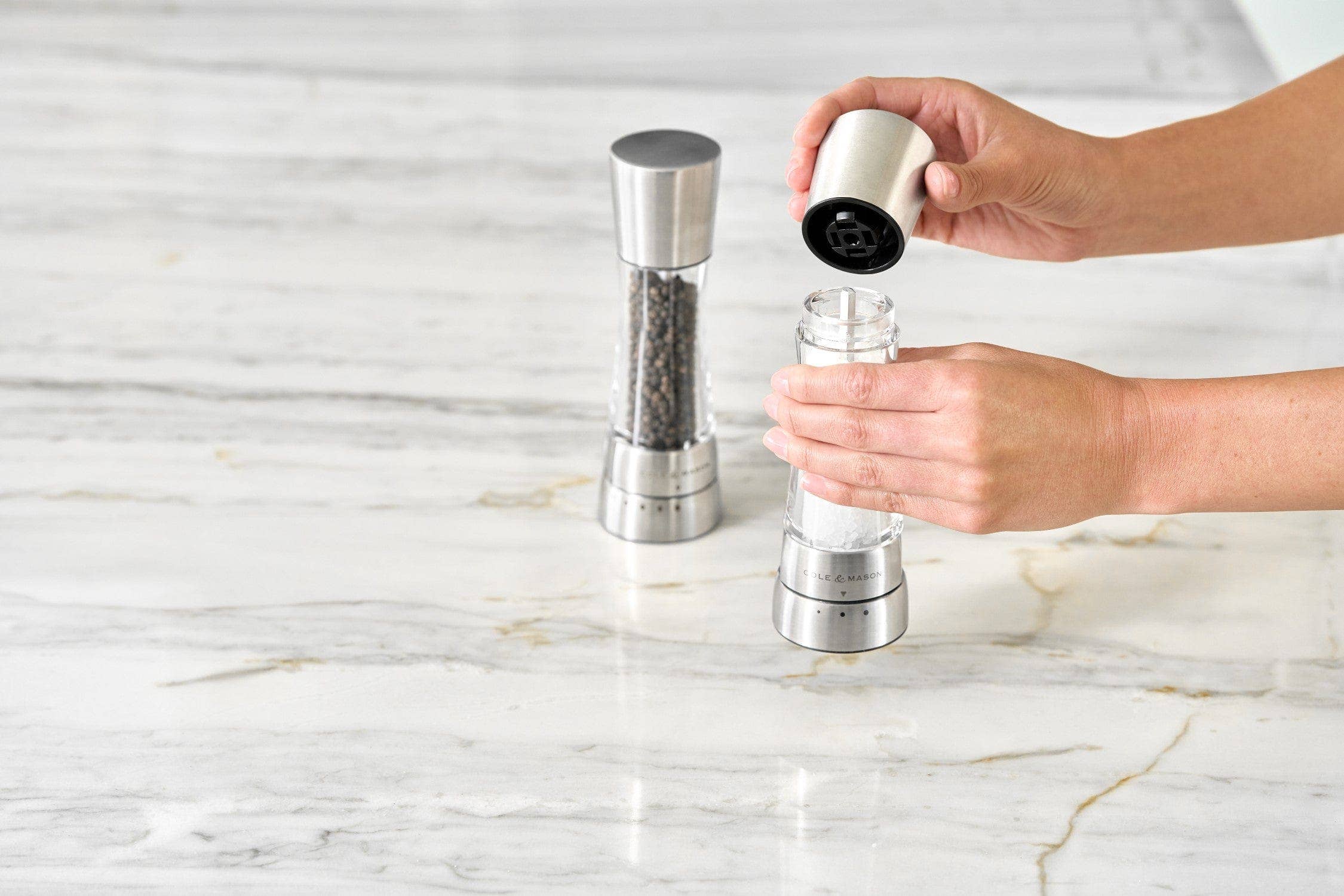 DKHB [Zyliss, Cole & Mason, Swissmar, AdHoc, Ken Hom] - Wholesale Salt & Pepper Shaker Set - Cole & Mason Derwent Salt & Pepper Mill Set, Stainless Steel3