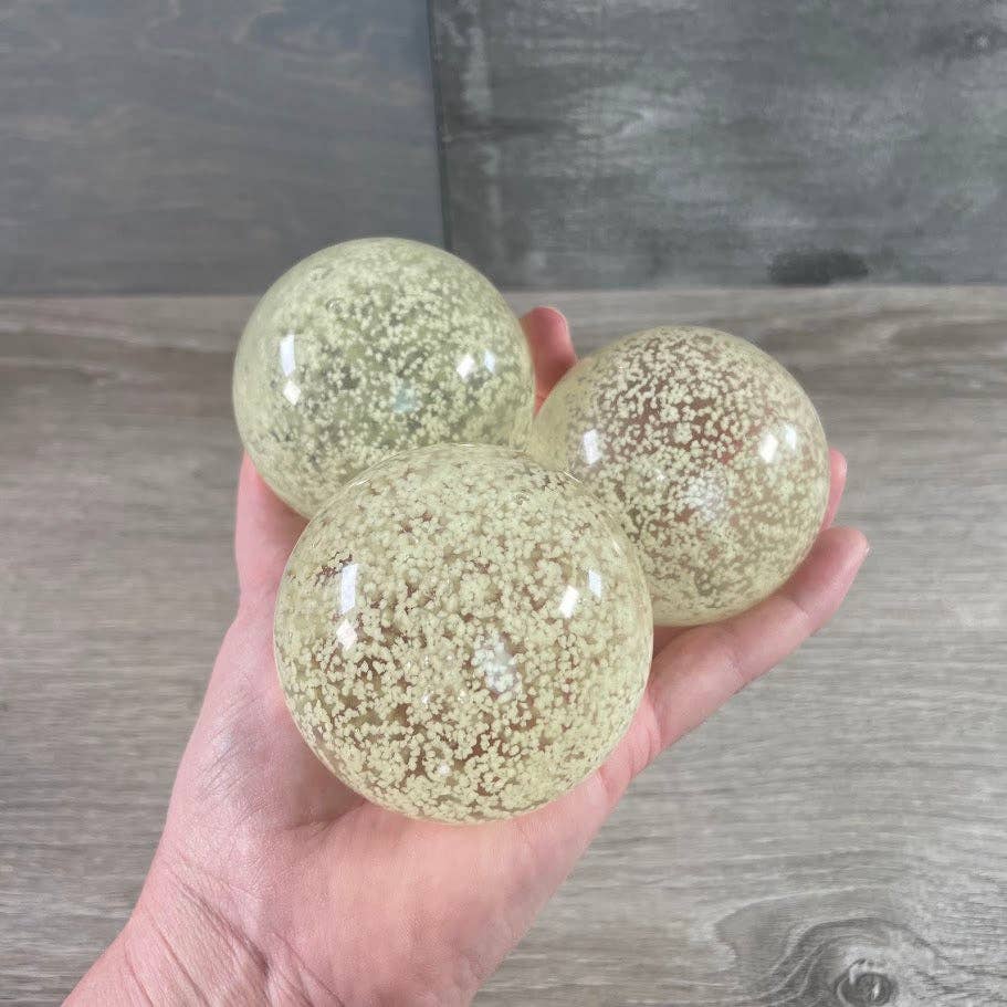 Keystone Crystals - Vente Pierre et cristal de spiritualité - Boule en verre phosphorescente – pour détaillants et boutiques de cadeaux4