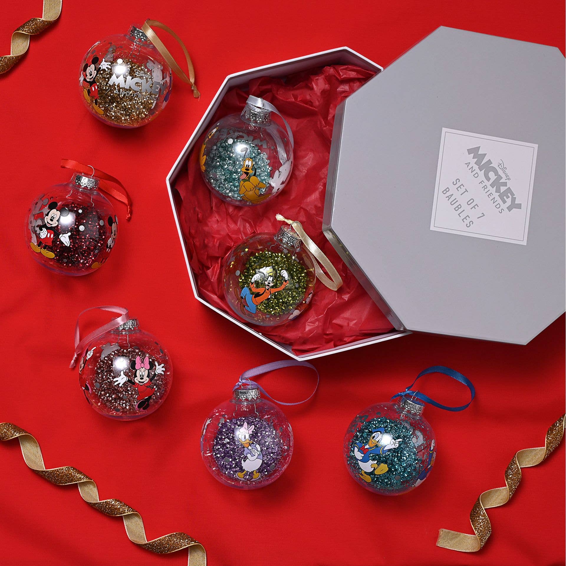 WIDDOP and Co. - Wholesale Christmas Decoration - Disney Set of 7 Baubles - Mickey & Friends9