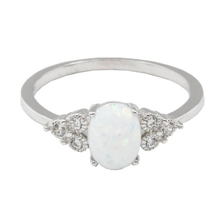 Zilveren CZ ovale witte opaalring voor wholesale door Aurora Jewels