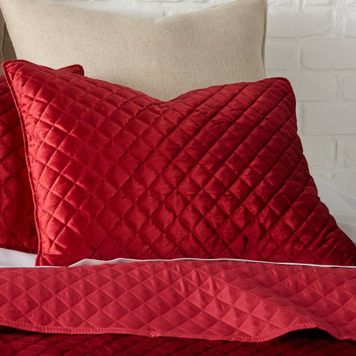 Red Velvet Quilt Set for wholesale on Faire3