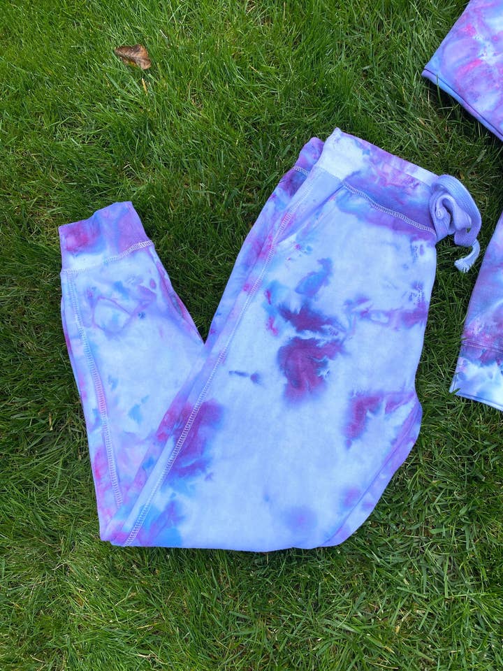 Vita joggare för wholesale av Just About Dyed