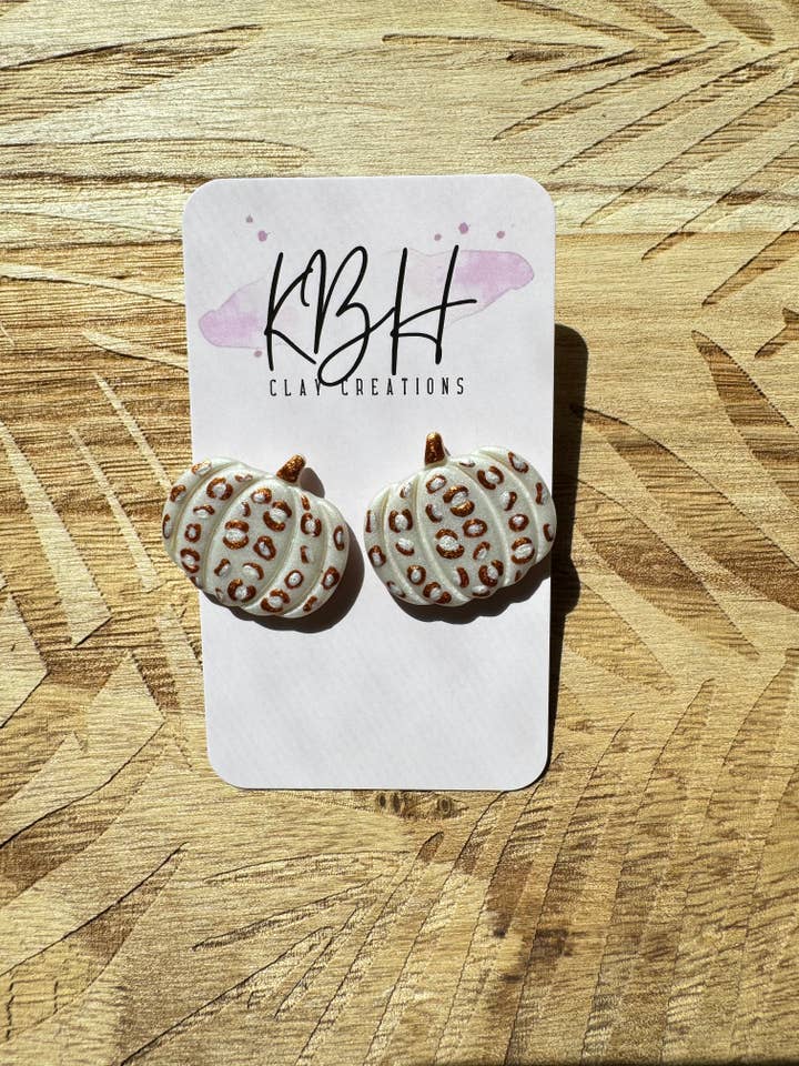 Pendientes de arcilla con forma de calabaza y leopardo para venta al por mayor de KBH CREATIONS
