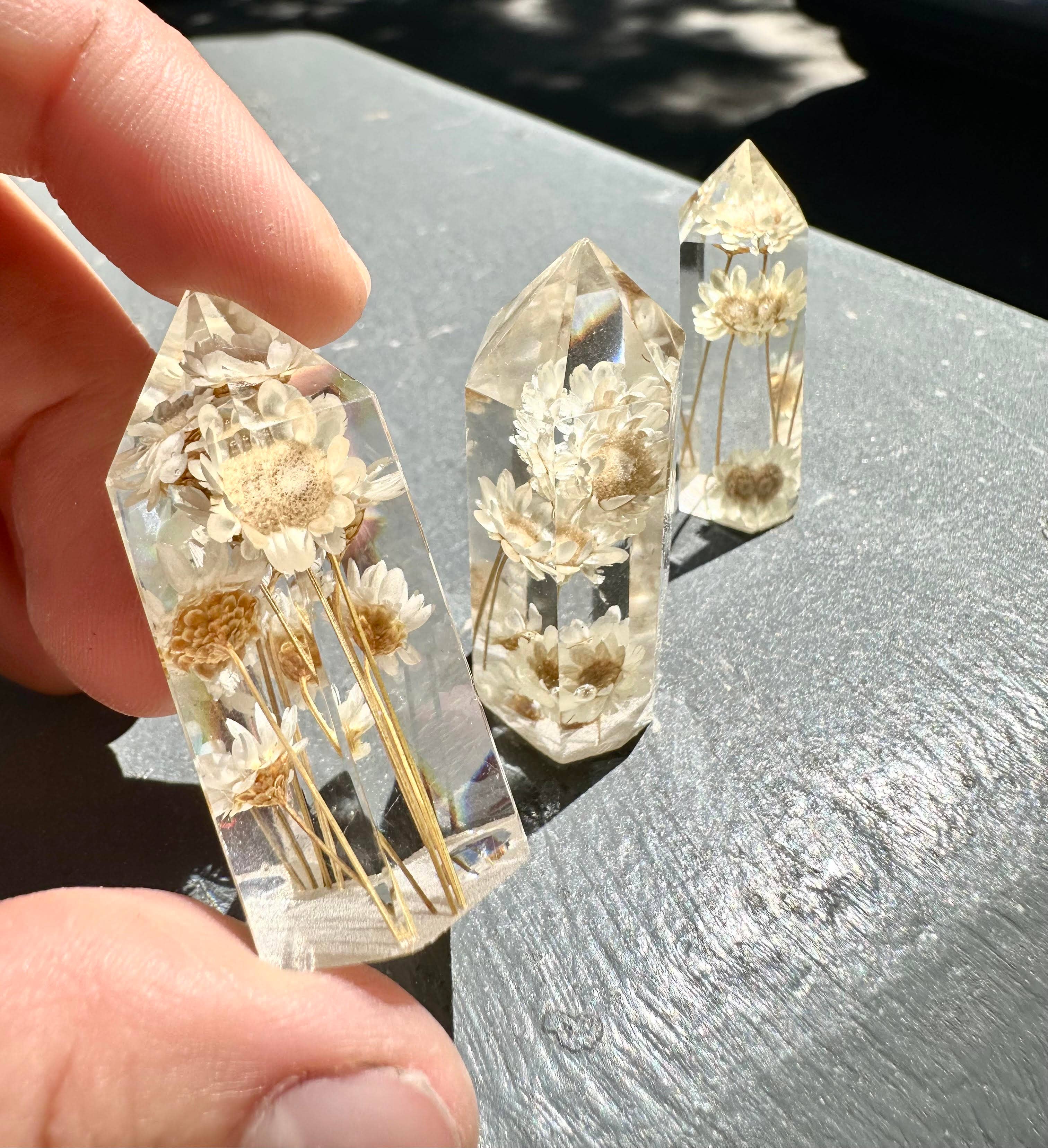 Eight Acorns Floral Preservation - Wholesale Decorative Tabletop Object - Mini floral crystal tower obelisk - desk décor5