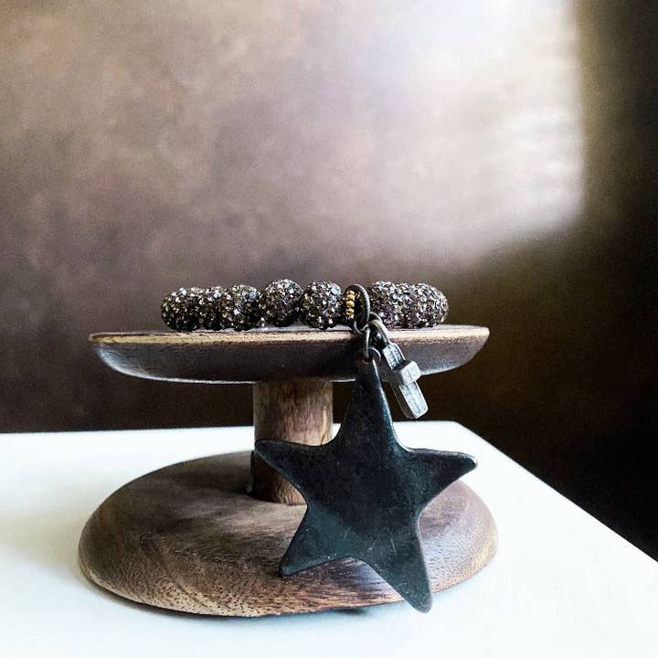 REBELLEREN voor wholesale door FOUND by Lori Dreaden