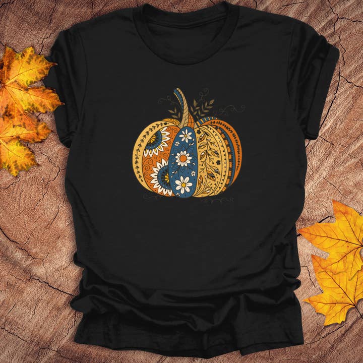 T-shirt Citrouille Patchwork pour la vente par Wandering Owl Adventure Co.