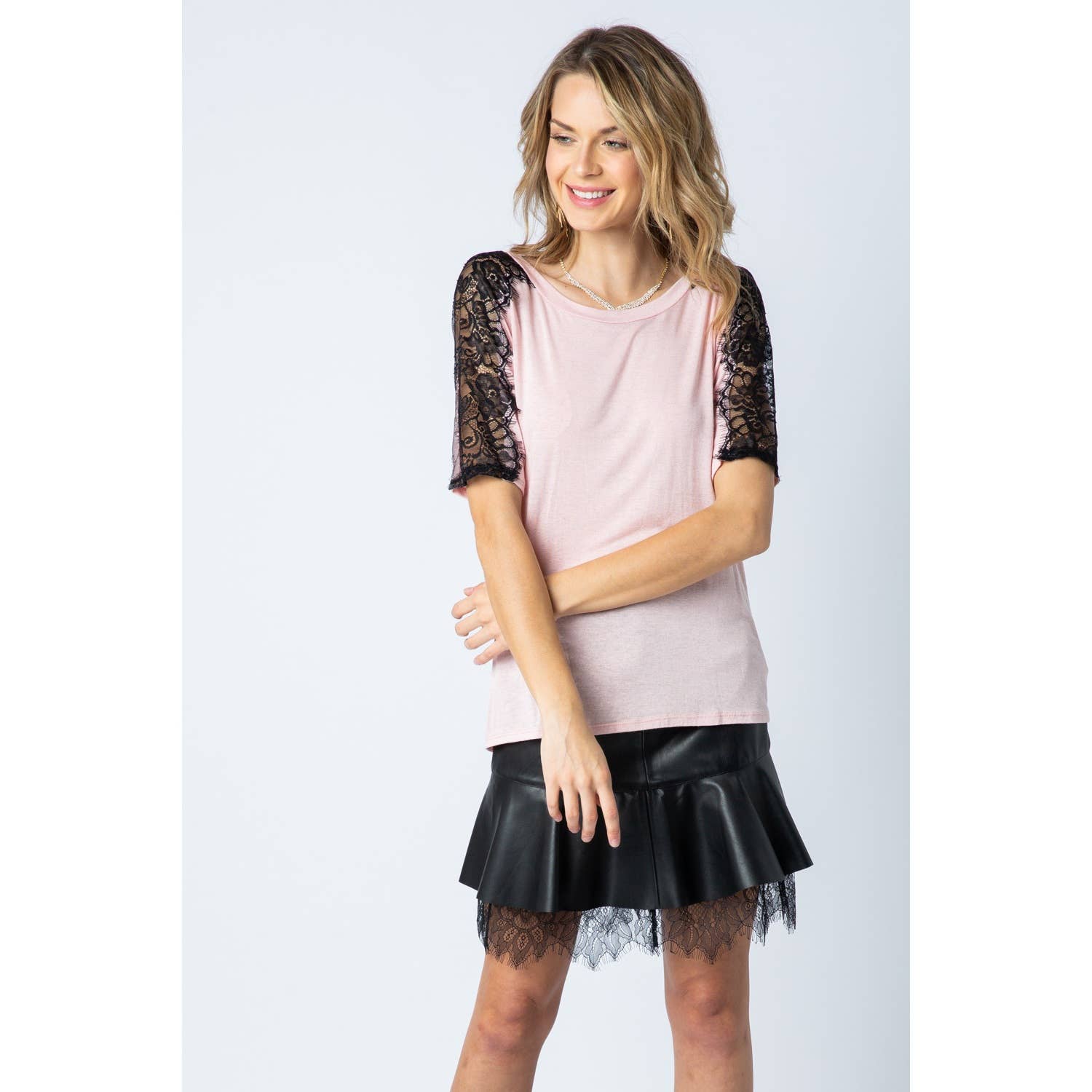 VOCAL - Wholesale Blouse - Women's - LACE SHORT SLEEVE JERSEY KNIT TOP1