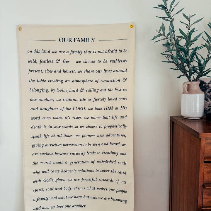 Familie-missiemanifest | Extra groot, Portret, Serif voor wholesale door Slowed Down Soul