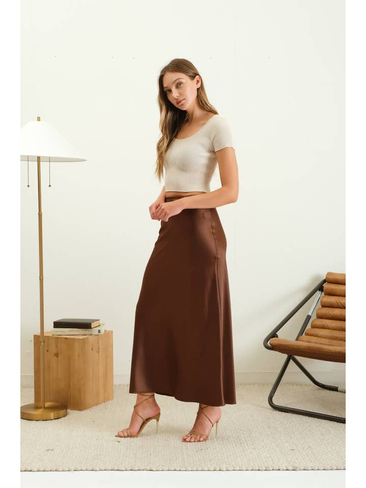 The Workshop Studio - Wholesale Knit Top - Women's - SCALLOP TRIM SHORT SLEEVE SWEATER KNIT TOP