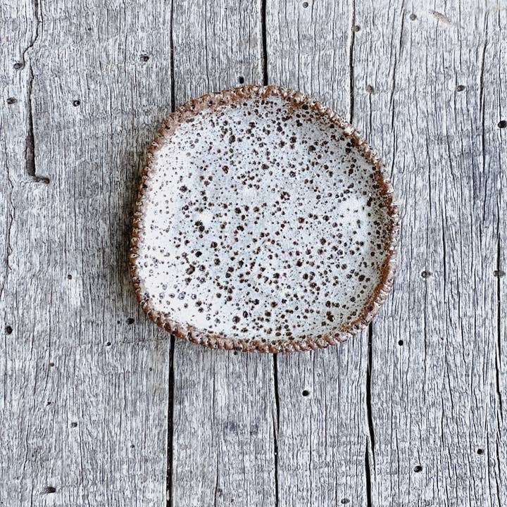 River Ceramics - Wholesale Serving plate - White Speckle Serving Plates - Hand Carved Pattern8