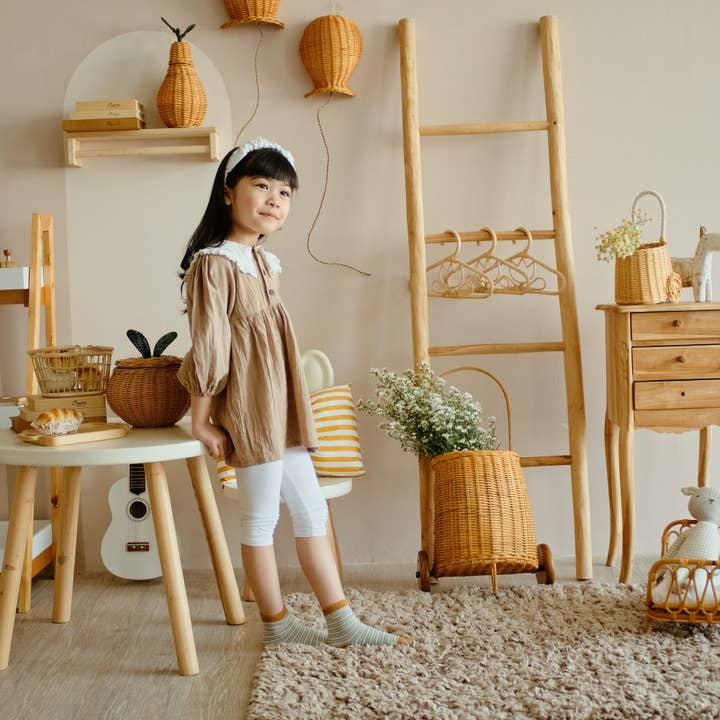 Kleine Tijntje – wholesale Klänning – Barn – Emma-klänning med peter pan-krage2