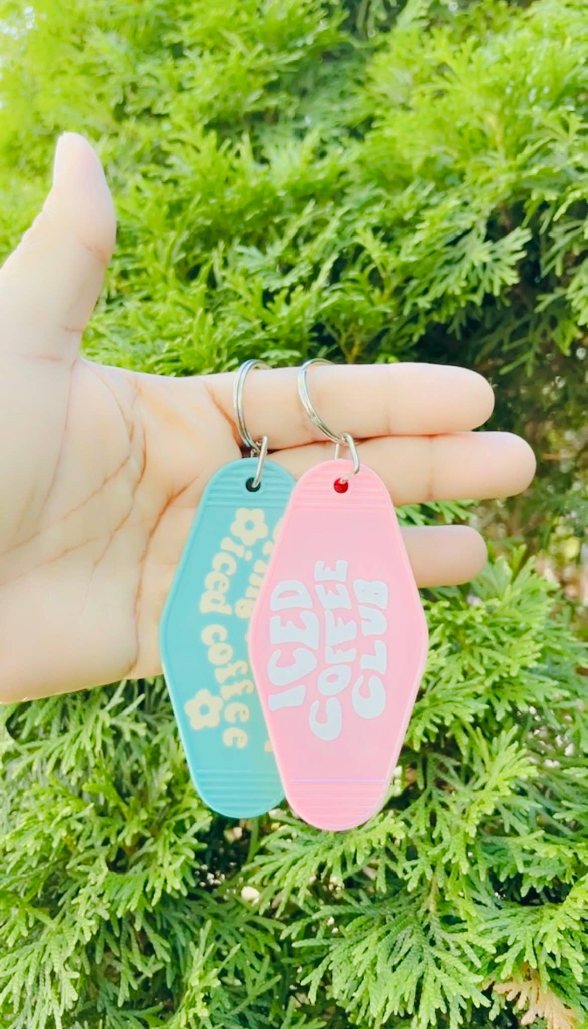 Pink pretty designs - Wholesale Keychain - Unisex - CUSTOM TEXT Motel Style Keychain1