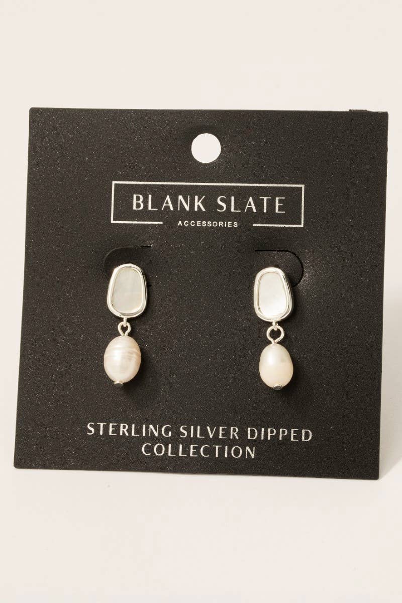 Fame Accessories - Vente Boucles d'oreilles pendantes - Boucles d'oreilles pendantes en perles d'eau trempées dans l'or4