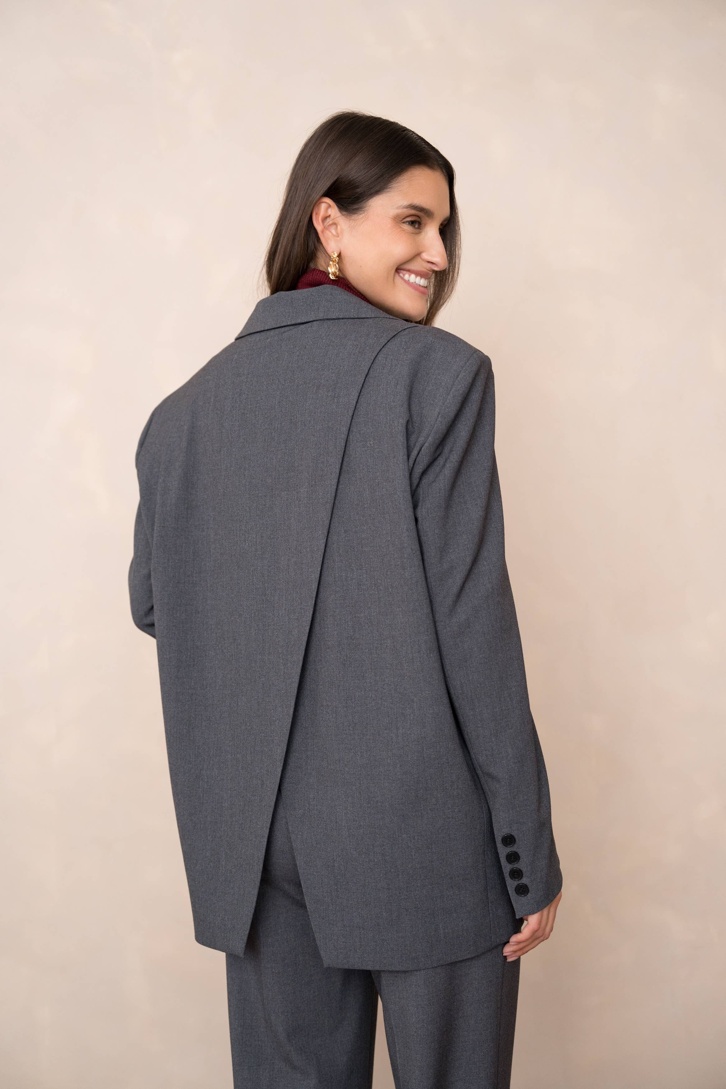 Attentif Paris - Wholesale Blazer - Women's - Oversized double-breasted jacket with back opening26