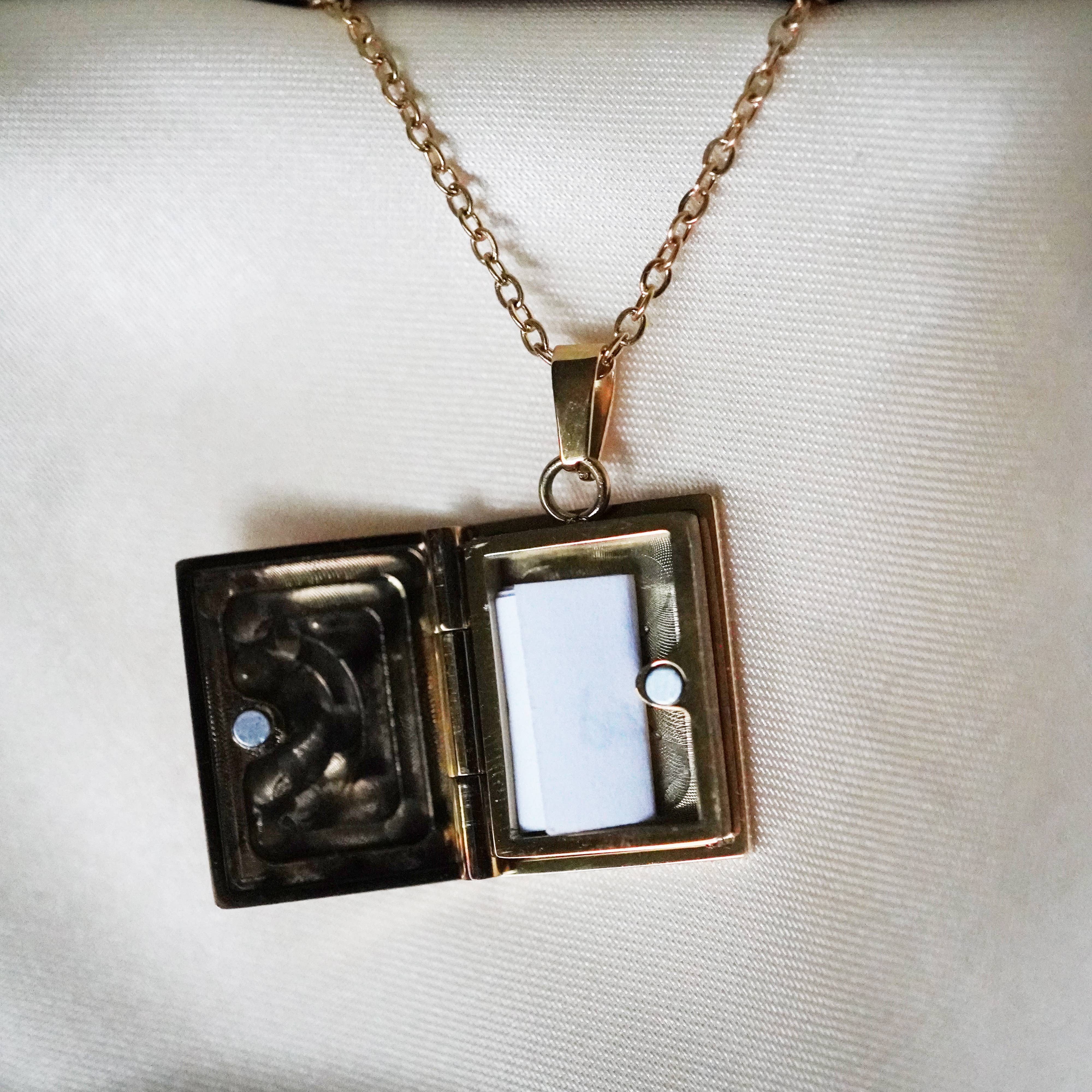 Lassoed Moon - Wholesale Locket Necklace - Night Court Keepsake Book Locket9