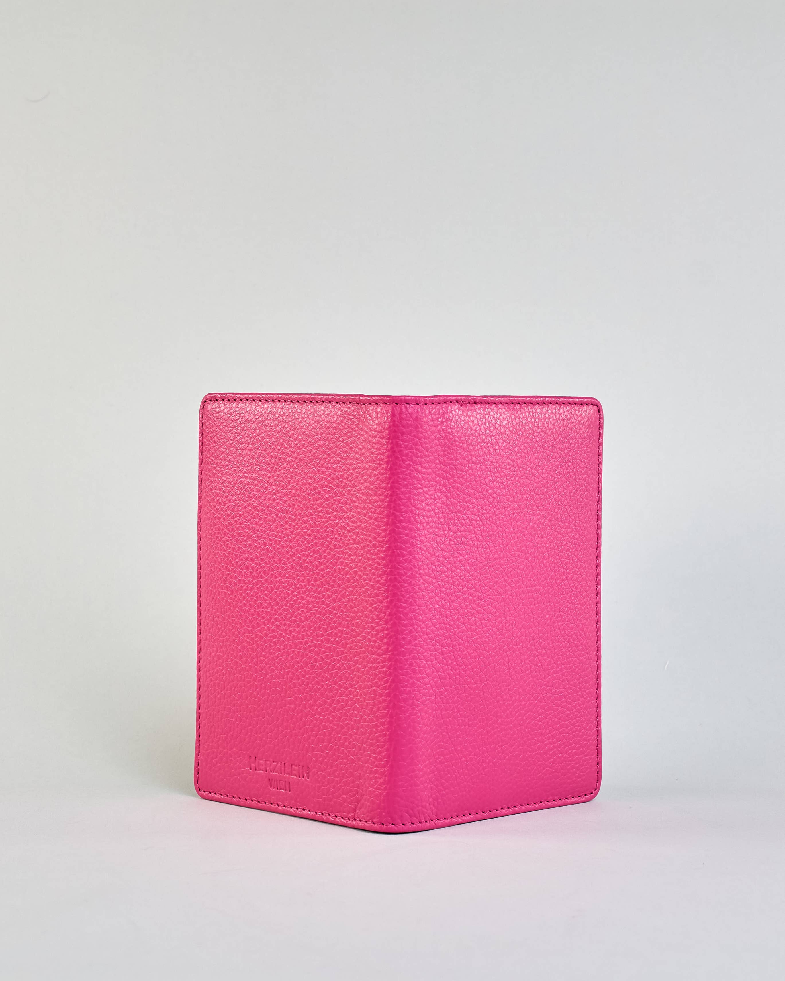 Herzilein-Wien GmbH - Wholesale Passport Case - Women's - Passhülle Leder 33