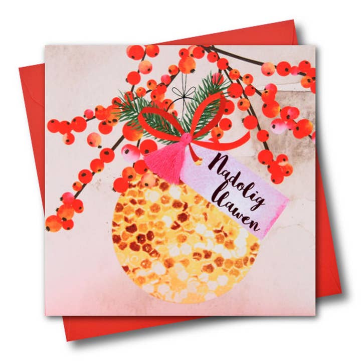 Welsh Christmas Card, Nadolig Llawen, Christbaumkugel & Beeren, Quaste verziert für den Großhandel von Claire Giles Ltd