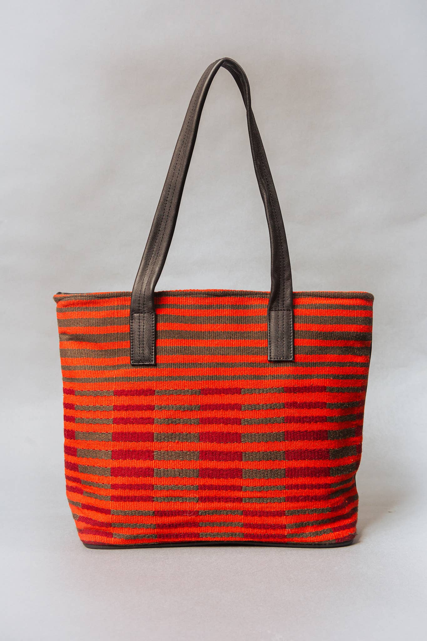 Awamaki - Wholesale Tote Bag - Women's - Woven Zip Tote6