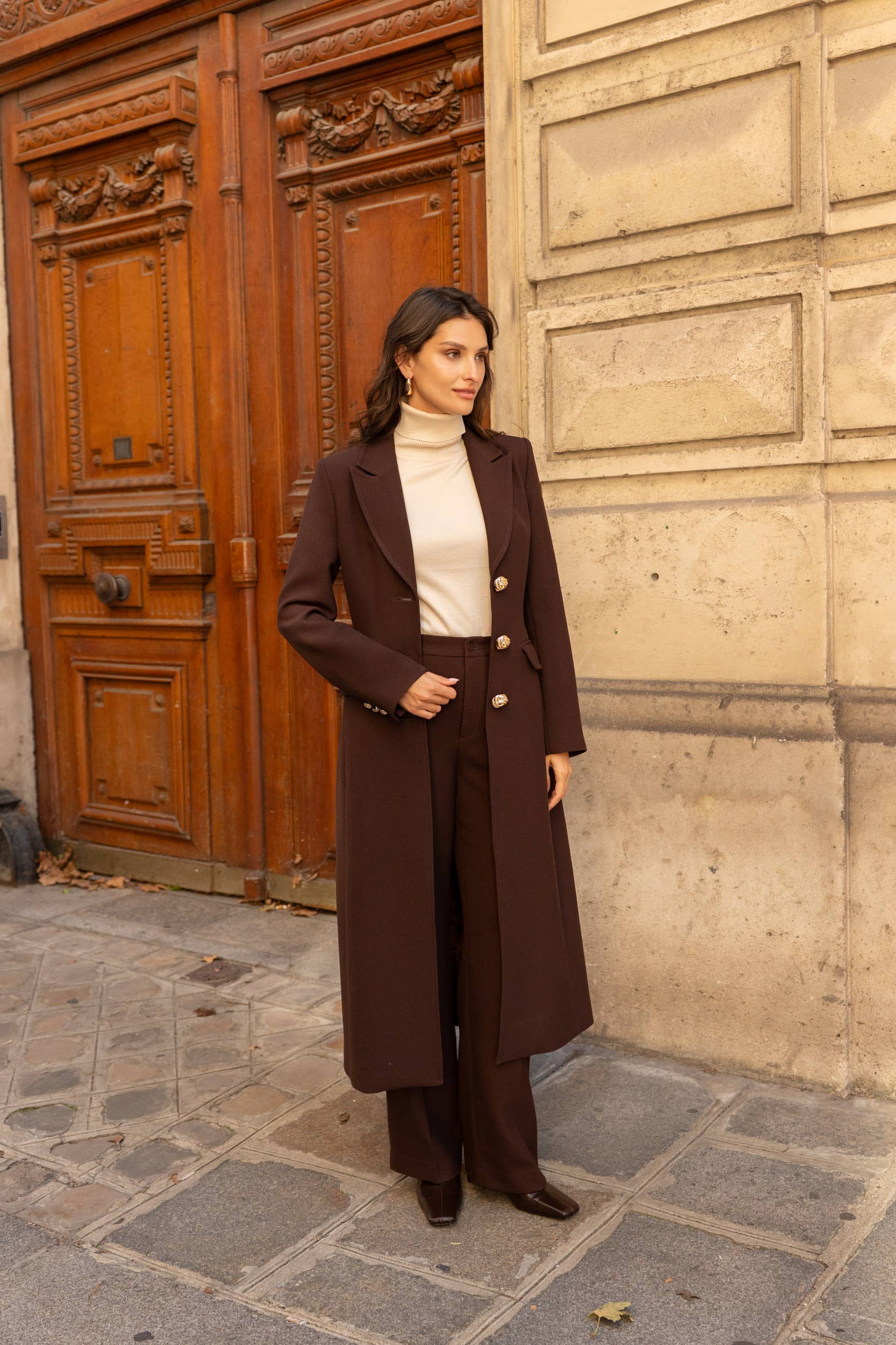 Attentif Paris - Vente Manteau – femme - [Thick] Manteau long à coupe ajustée orné de boutons dorés6