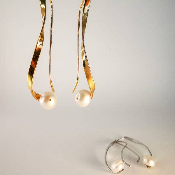 Silberohrringe mit Perlen und vergoldeter Oberfläche für den Großhandel von Joana Simões Jewellery