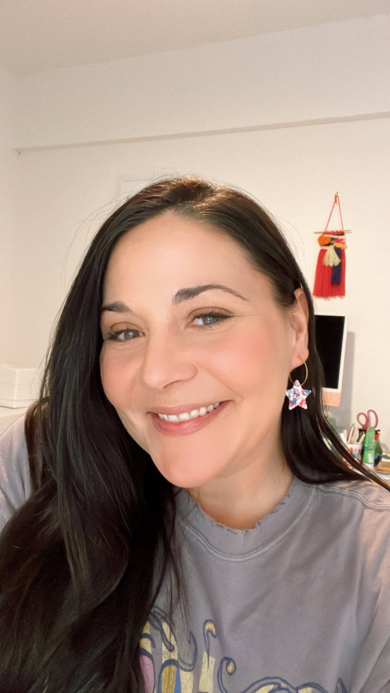 Hillside Studio – wholesale Hängande örhängen – stjärna dinglar - glad scrappy1