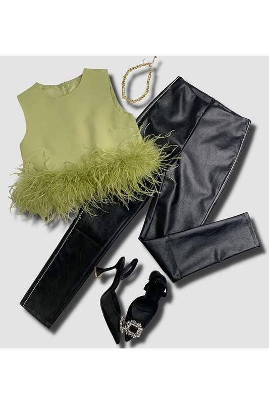 Queen Fashion - Wholesale Blouse - Women's - feather trim sleeveless top feather15