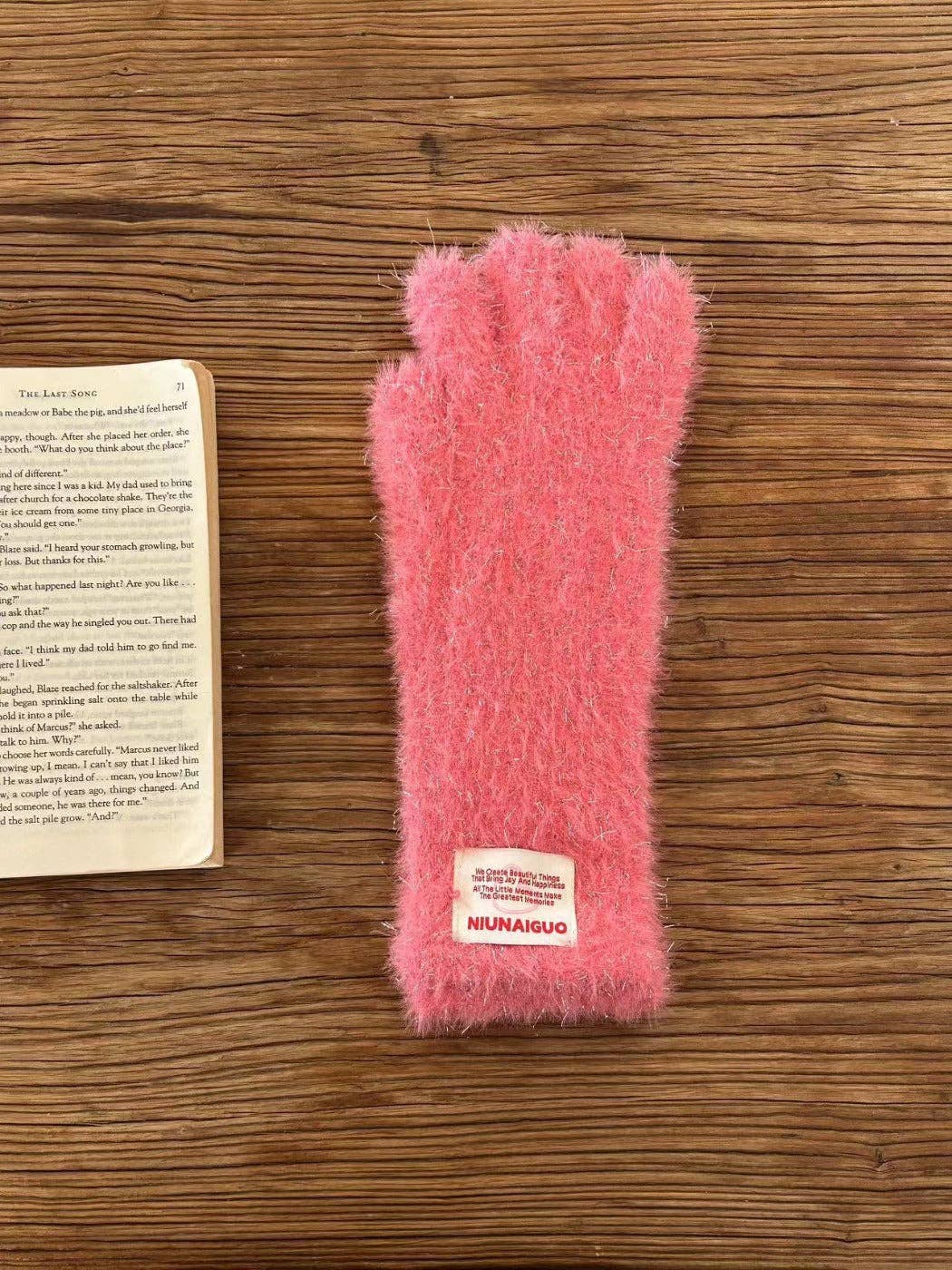 Funkyrel® Atzbranding Limited - Wholesale Gloves - Women's - Gloving - Sparkly Fingerless Gloves with Letter Patches & Touchscreen6