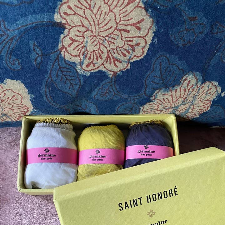 Set Saint Honore per la vendita all'ingrosso da parte di GERMAINE DES PRES