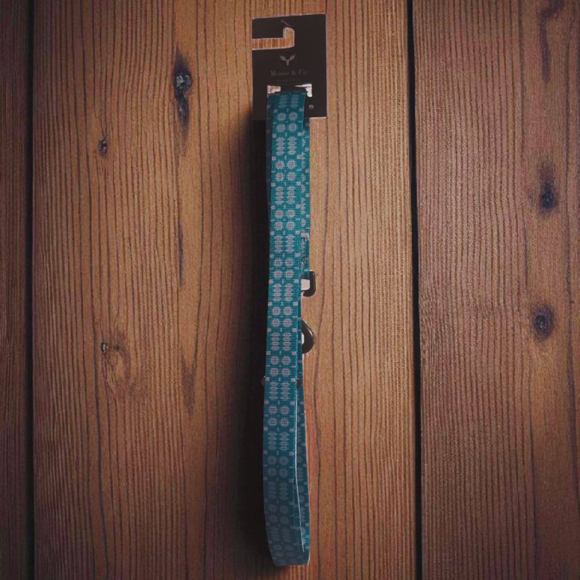 Moose & Co – wholesale Pet leash – Dog – Teal Welsh tapestry Design Dog leads   1