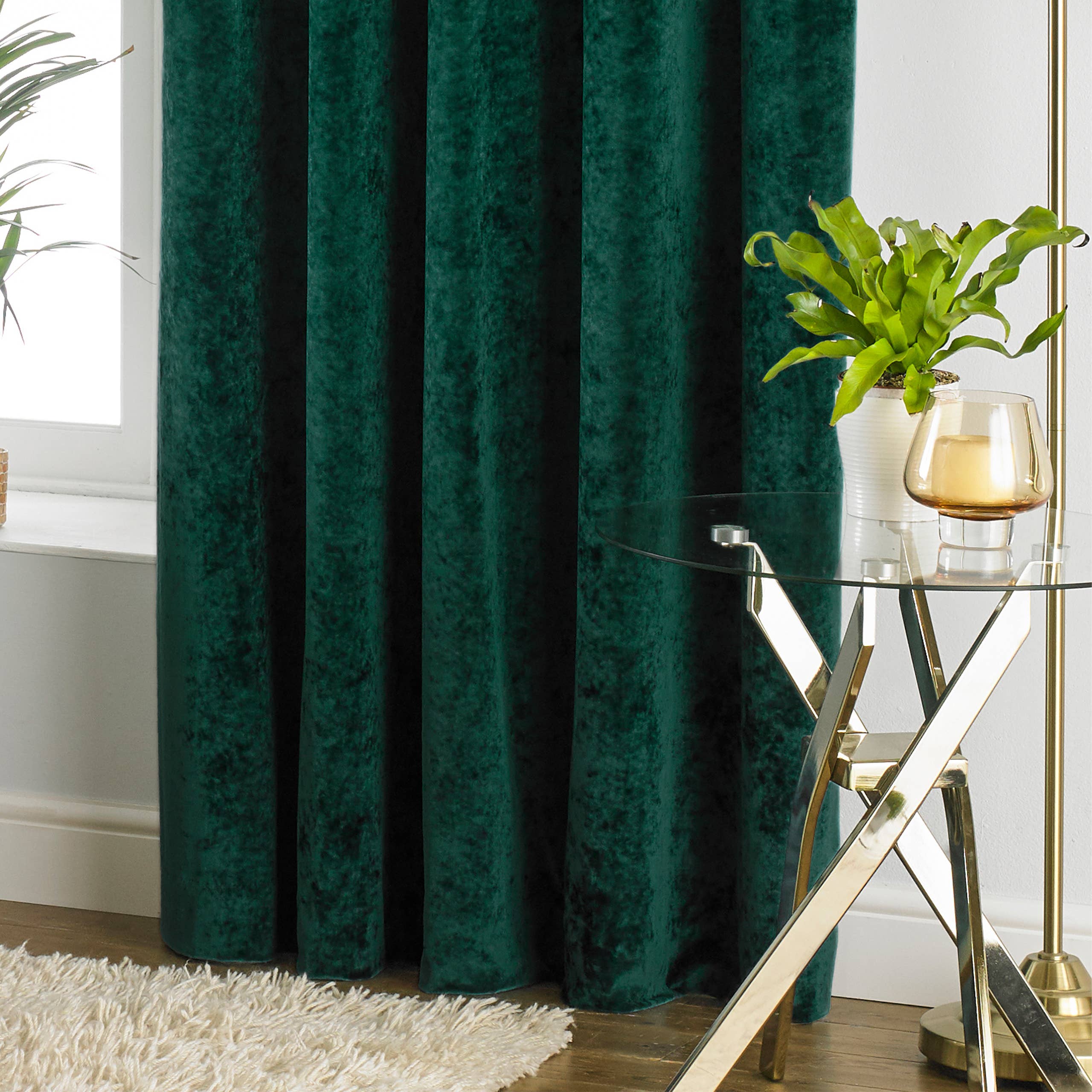 Verona Crushed Velvet Eyelet Curtains Emerald for wholesale on Faire2