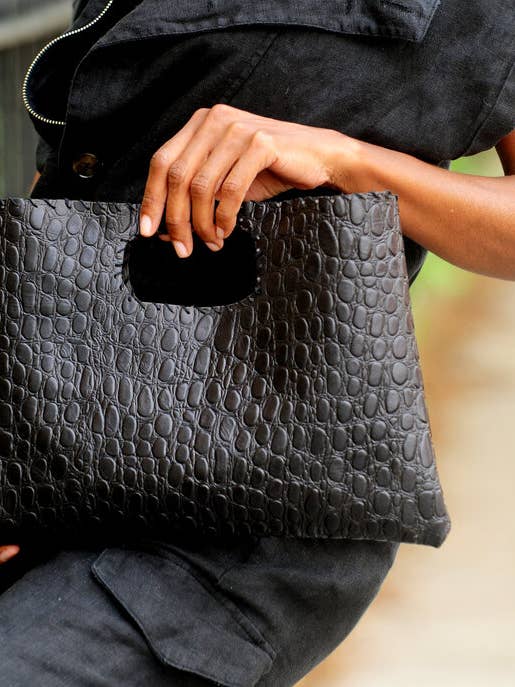 Sac Pochette en Cuir Fait Main Posi pour la vente par Ceciliaspieces