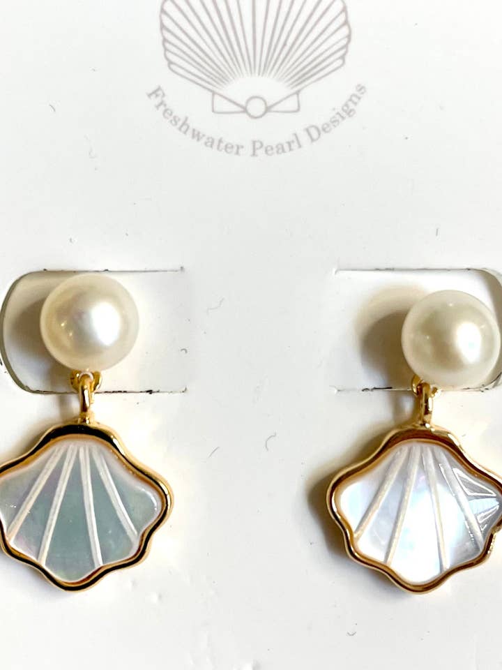 #1166 -Pendiente de concha y perla grabadas para venta al por mayor de Studio G