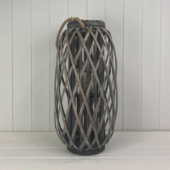 Satchville – Lampião por atacado – Lanterna de Vime Cinzenta0