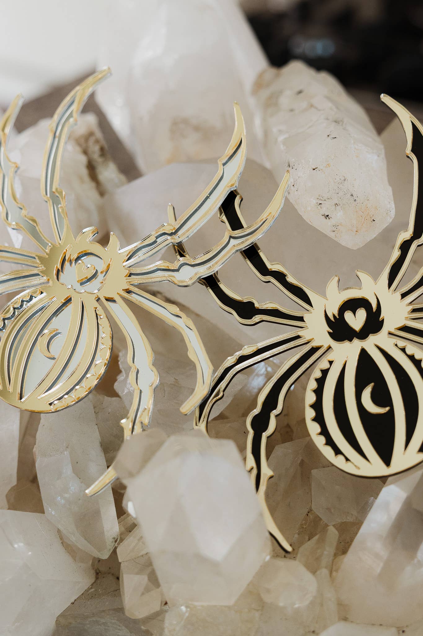 Suzanne Oddy Design Limited – wholesale Wall mirror – Spider Wall Mirror5