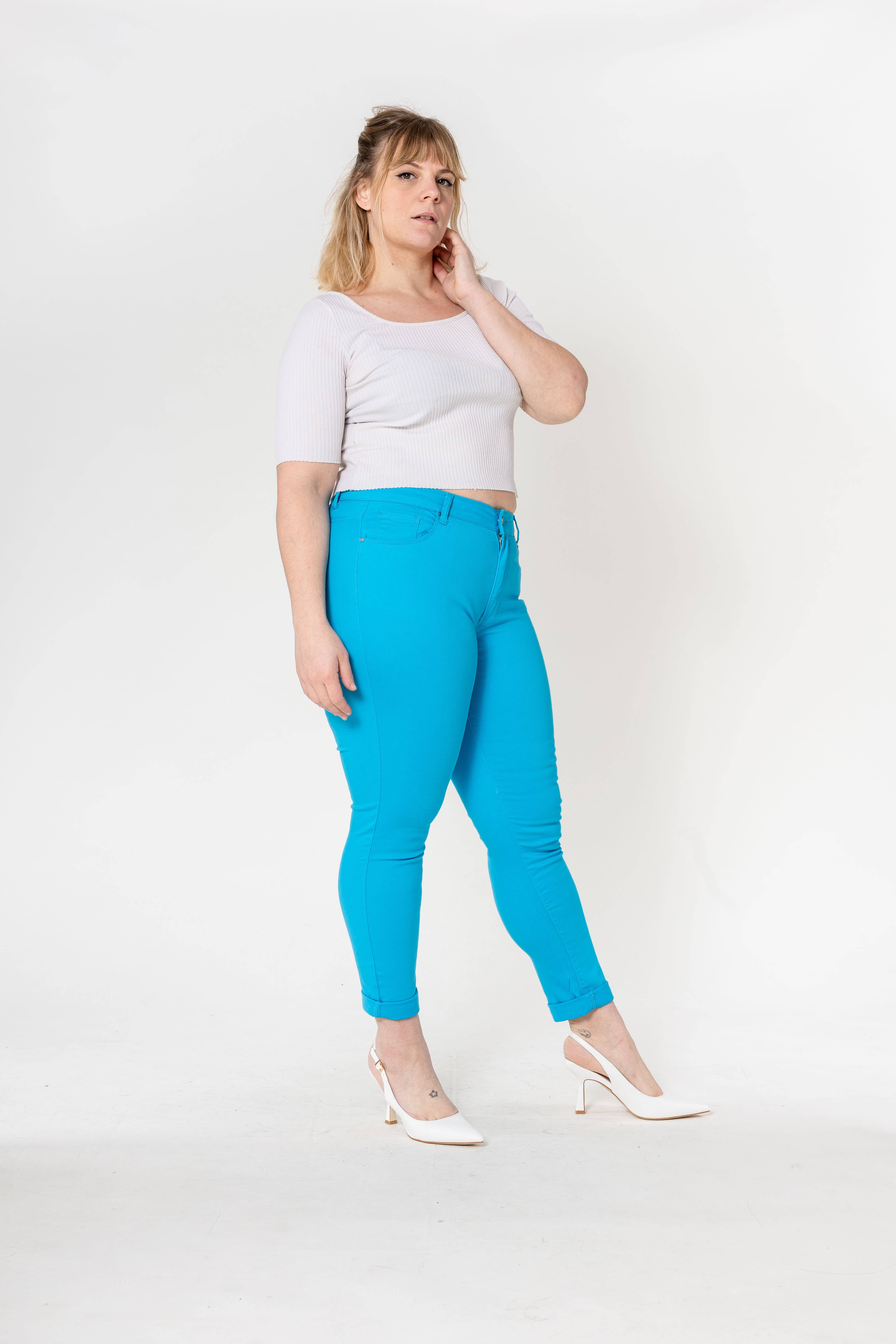 Nina Carter – Calças - Mulher por atacado – Tamanho Plus Curve Plus Tamanho Voltar ao Pescoço P19986