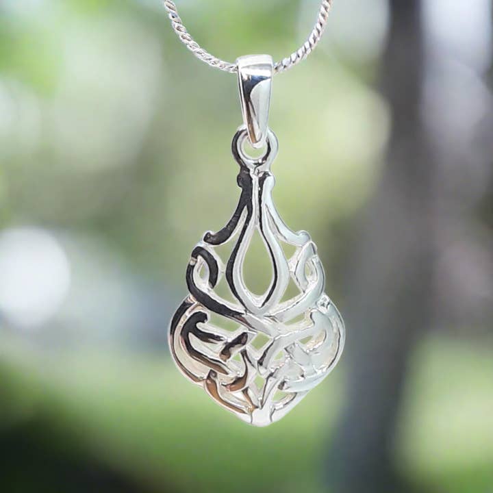 Celtic Pendant for wholesale by CLANDELA