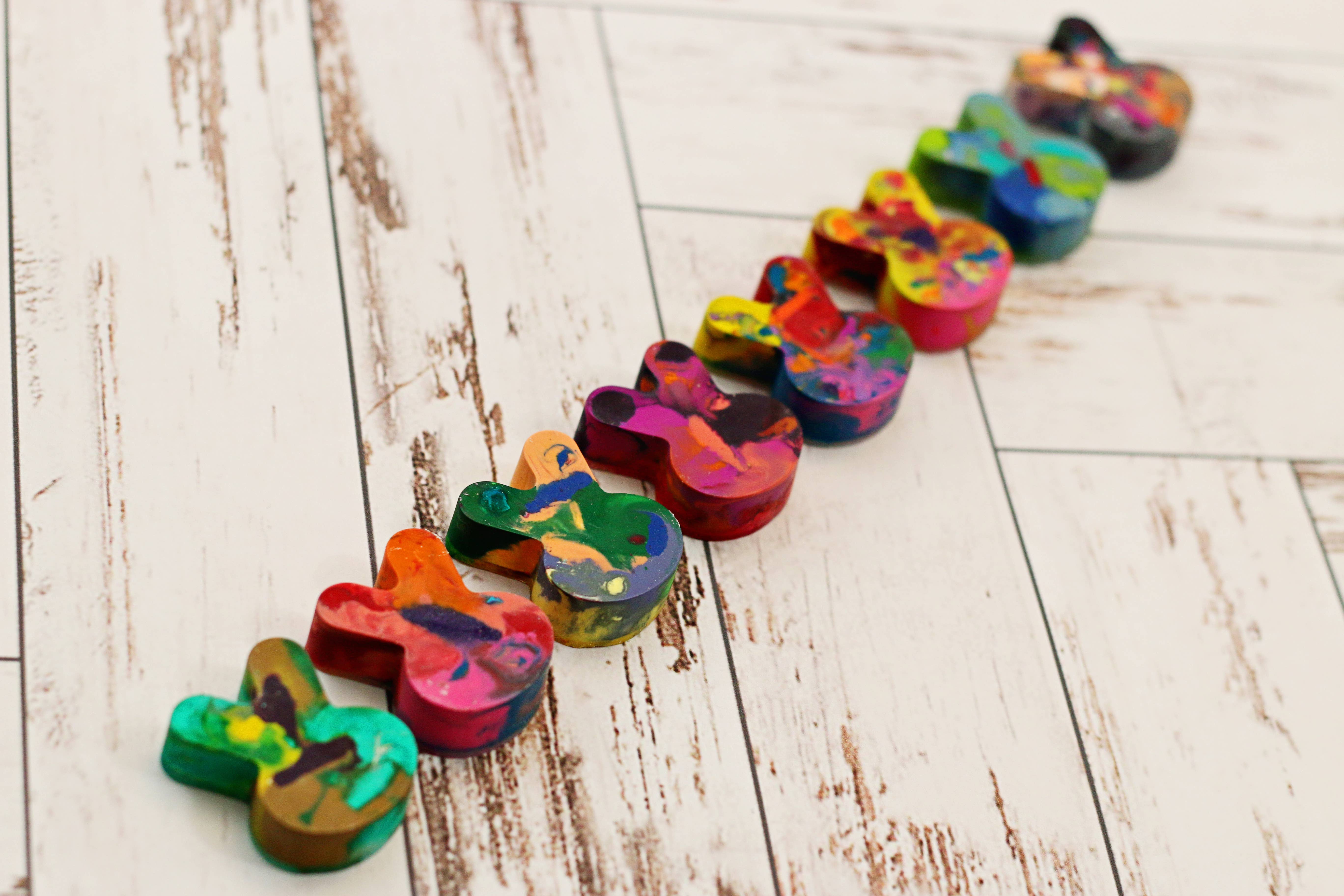 Art 2 the Extreme® - The Original Rainbow Crayon® - Wholesale Crayons - Kids & Baby - Mini Bunny Original Rainbow Crayon® Boxed Set of 4 Crayons1