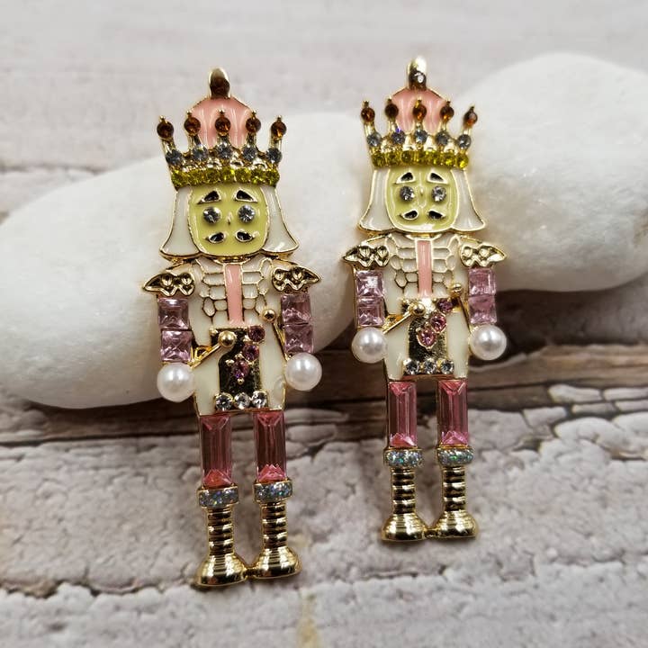 Brincos King Rosa por atacado de Treasure Wholesale