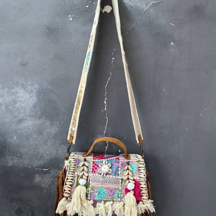 GYPSY STUDIO - Wholesale Shoulder bag – women's - Sequin Work Bag Handcrafted Collection Banjara Bag5