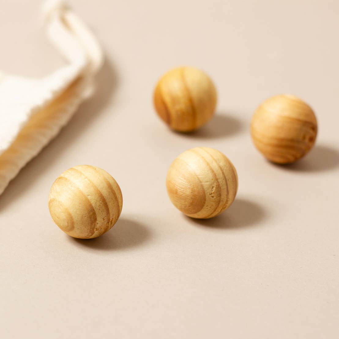 Norfolk Natural Living - Wholesale Ornament Set - 8 Natural Cedar Balls1
