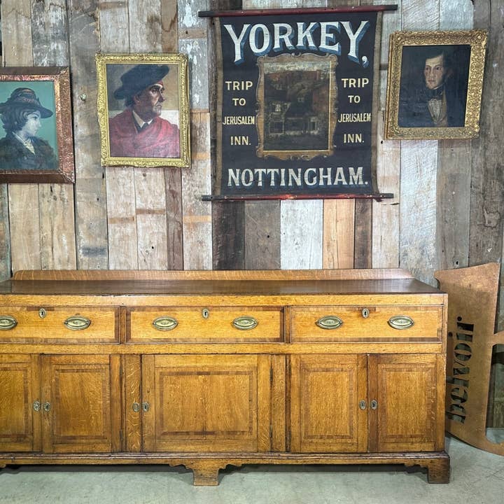 Antiga Base de Aparador Grande em Carvalho Inglês George III por atacado de belvoir