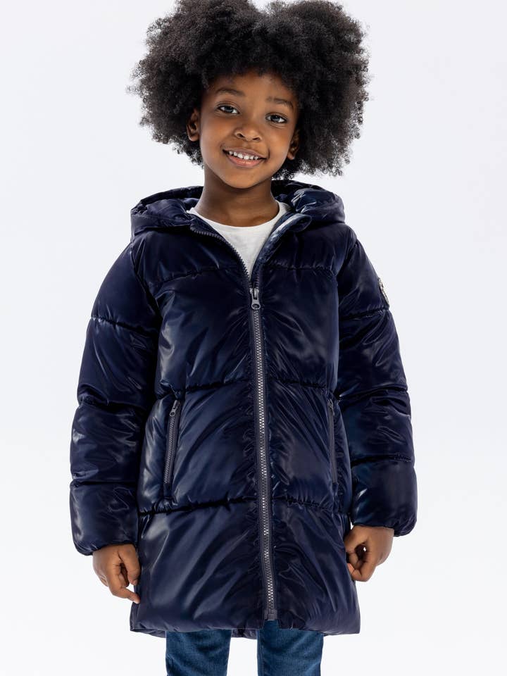 Meisjes midi-lange gewatteerde jas glanzend marine 2-14 jaar voor wholesale door Minoti sp. z o.o.
