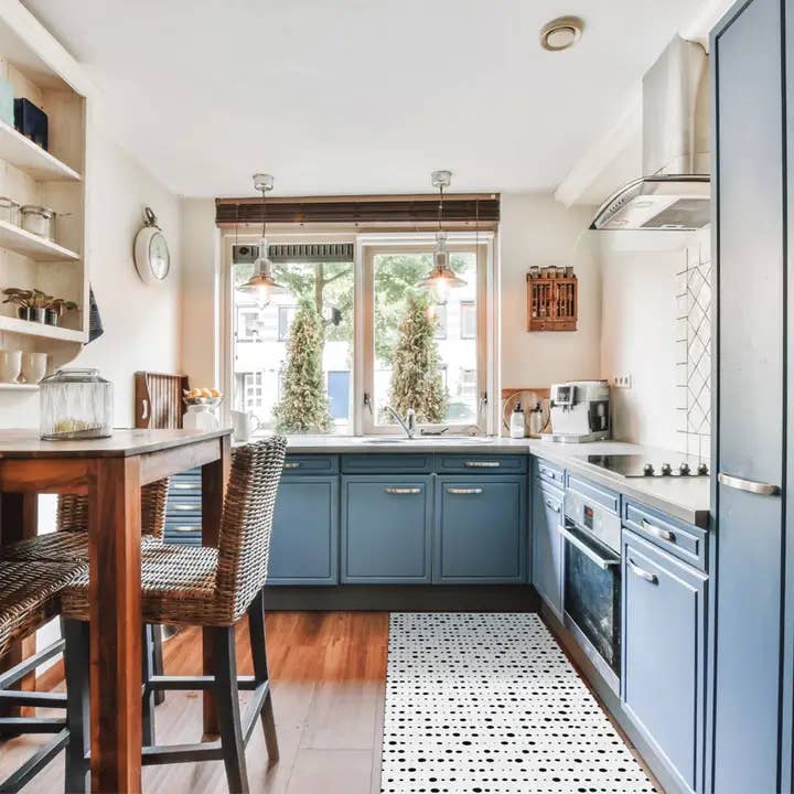 Vinyl Rug Astra for wholesale by Adamá