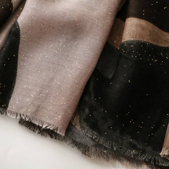 Funkyrel® Atzbranding Limited - Wholesale Scarf - Women's - Scarvii - Abstract Art Scarf with Gold Foil & Glitter9