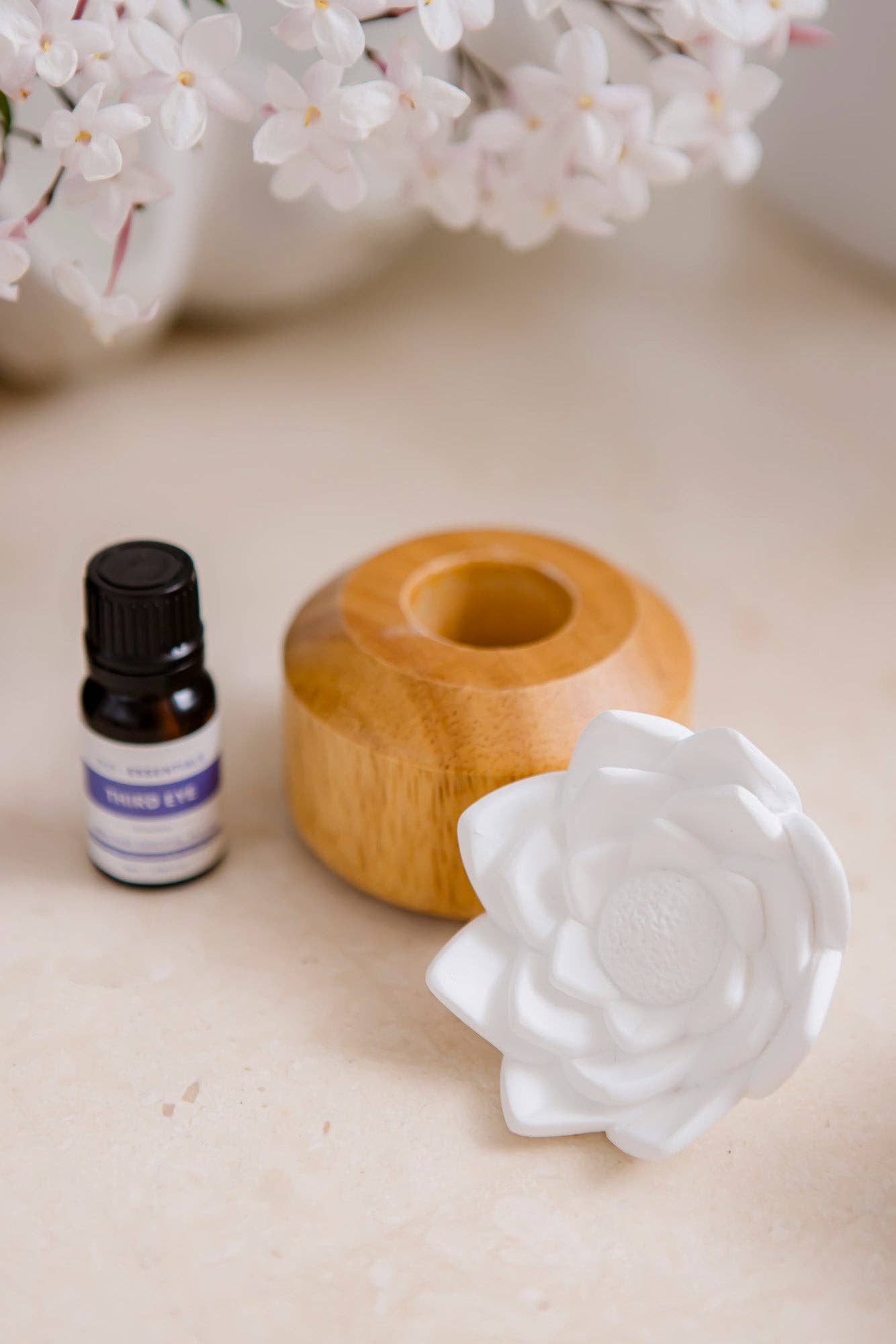 Zea - Vente Diffuseur électronique - Diffuseur Fleur de Lotus en Céramique avec Base en Bois3