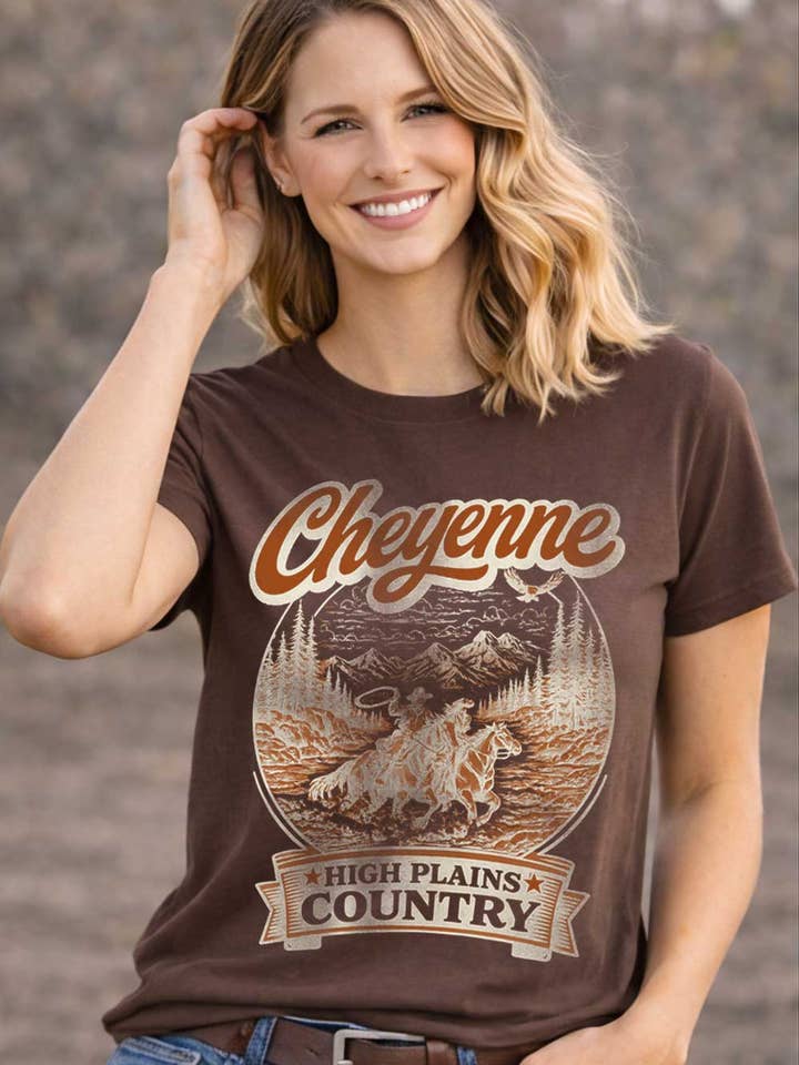 T-shirt Western Cheyenne High Plains Country pour la vente par Art by Forgrand