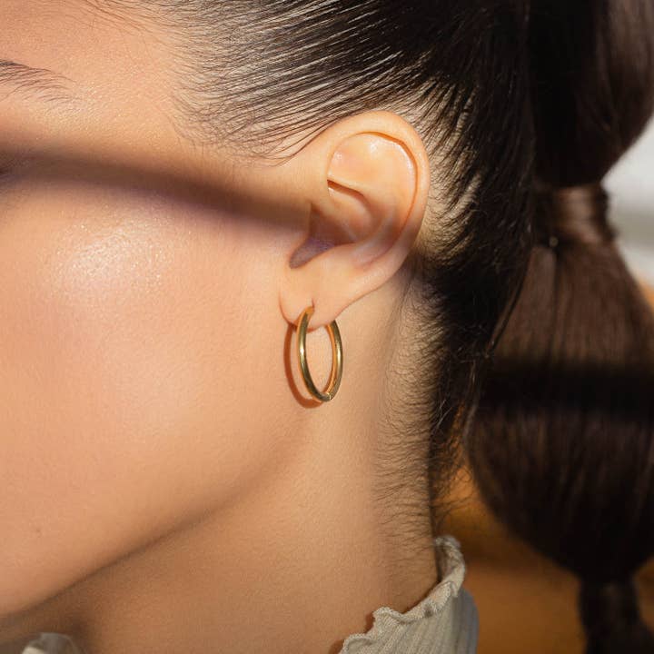 MASHALLAH - Wholesale Oorringen - Hoepeloorbellen met veren (meerdere maten - goud en zilver)3