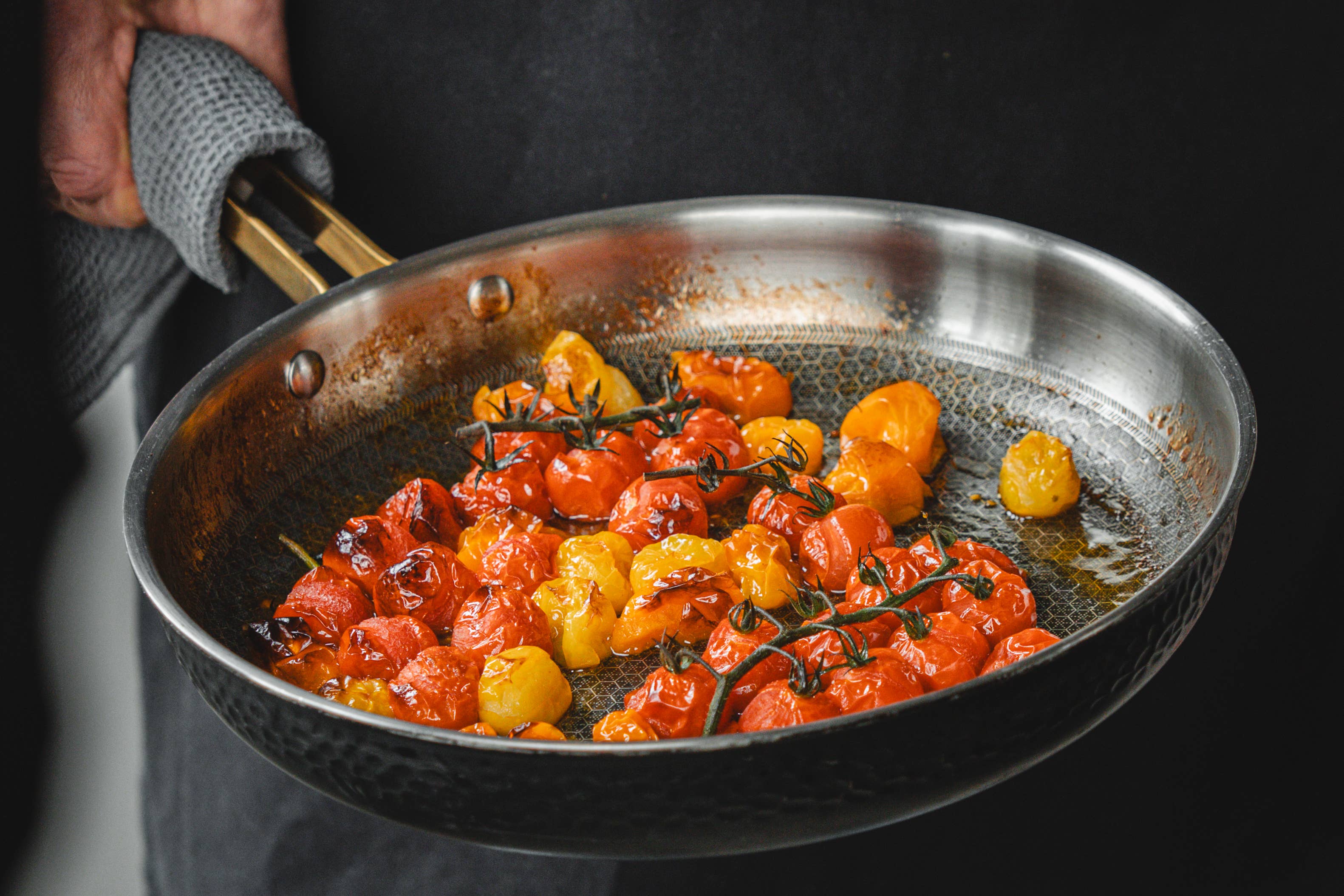 Vargen & Thor - Wholesale Pan - MODELL Xb - Frying pan, black with details of brass 9