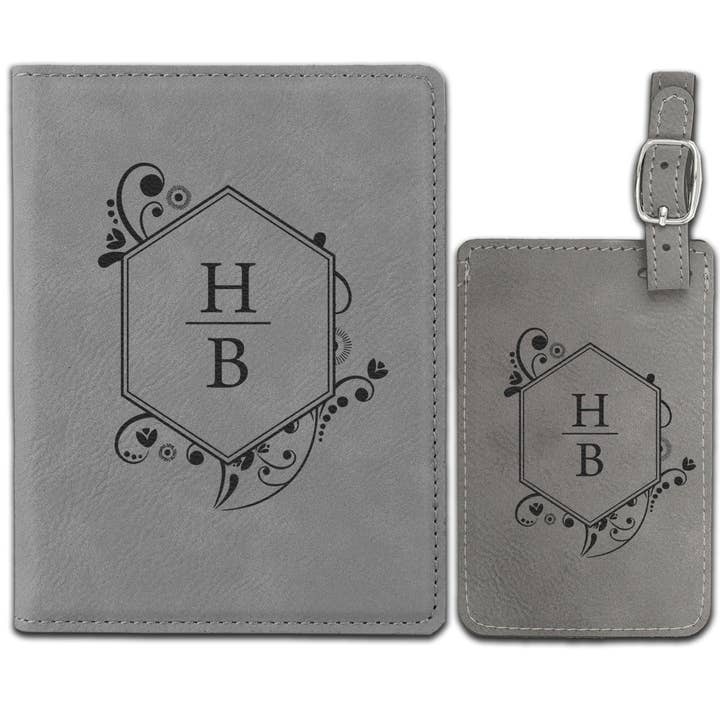 Ensemble d'étuis pour passeport et d'étiquettes à bagages | HB pour la vente par Etchey