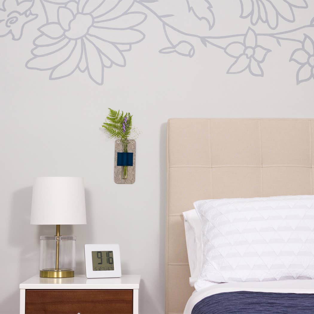 Studio 82° - Wholesale Vase - Merino Wool Felt Wall Mounted Stem Vase - Frost White3